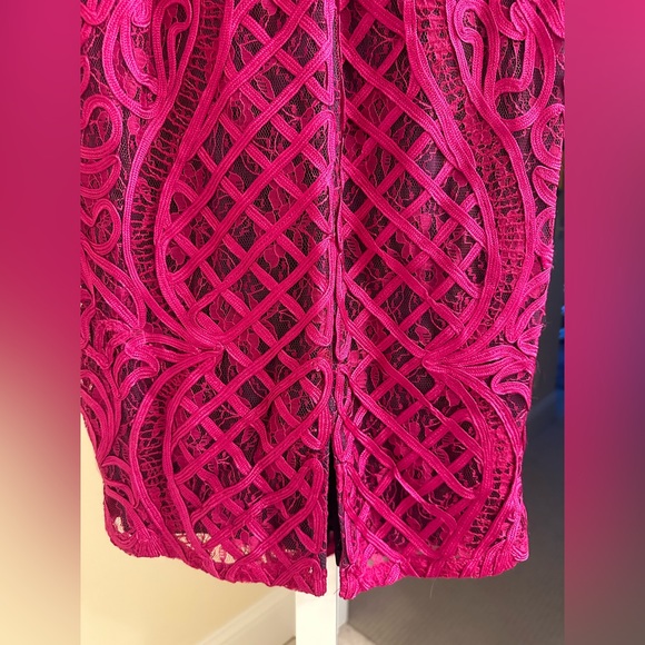 JS Collections - Bell Sleeve Cocktail Dress - Size 4 - Magenta - LIKE NEW - Picture 12 of 13